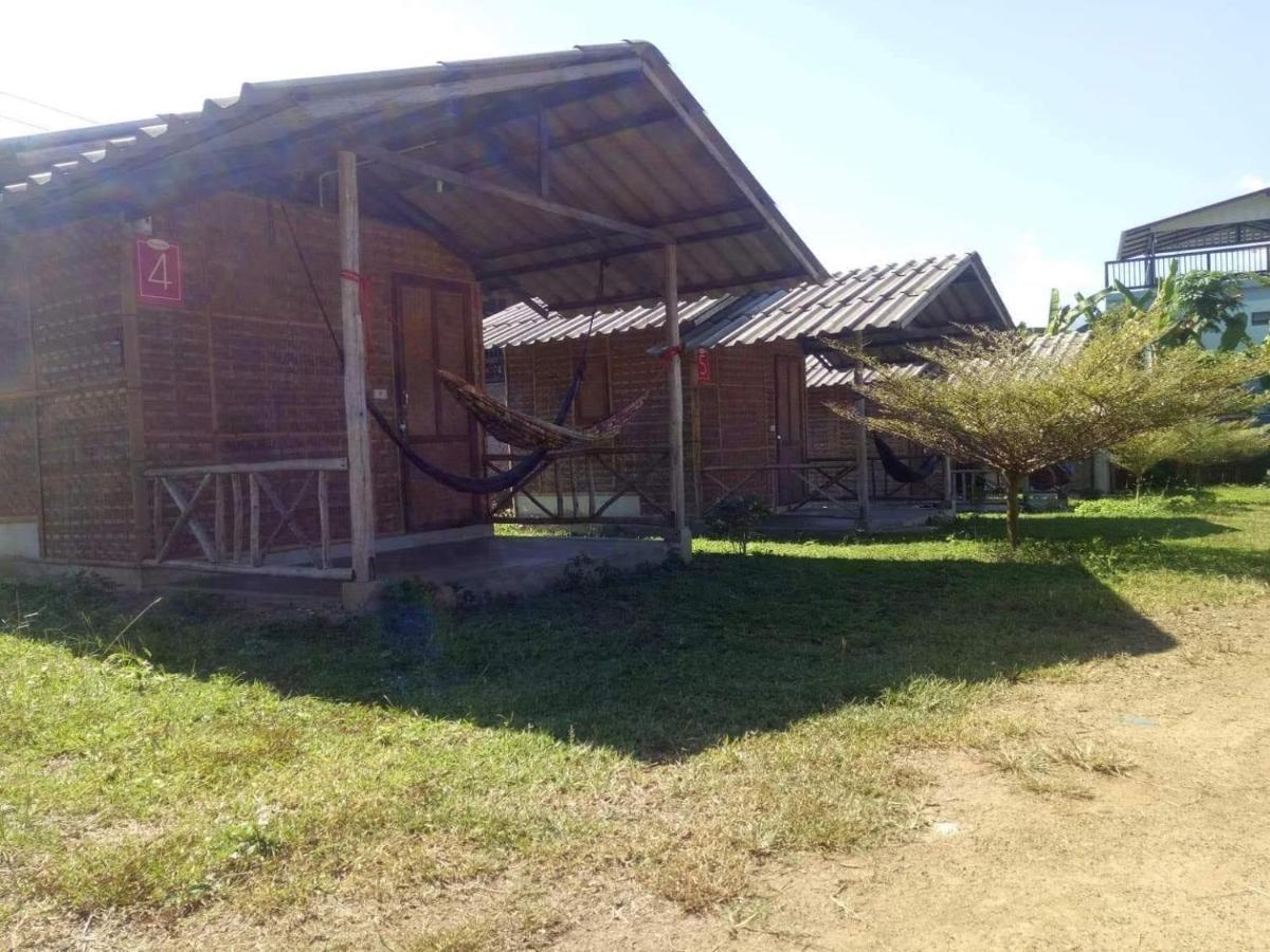 Sleepy Hut Pai Hotel Exterior photo