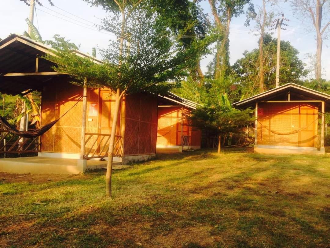 Sleepy Hut Pai Hotel Exterior photo