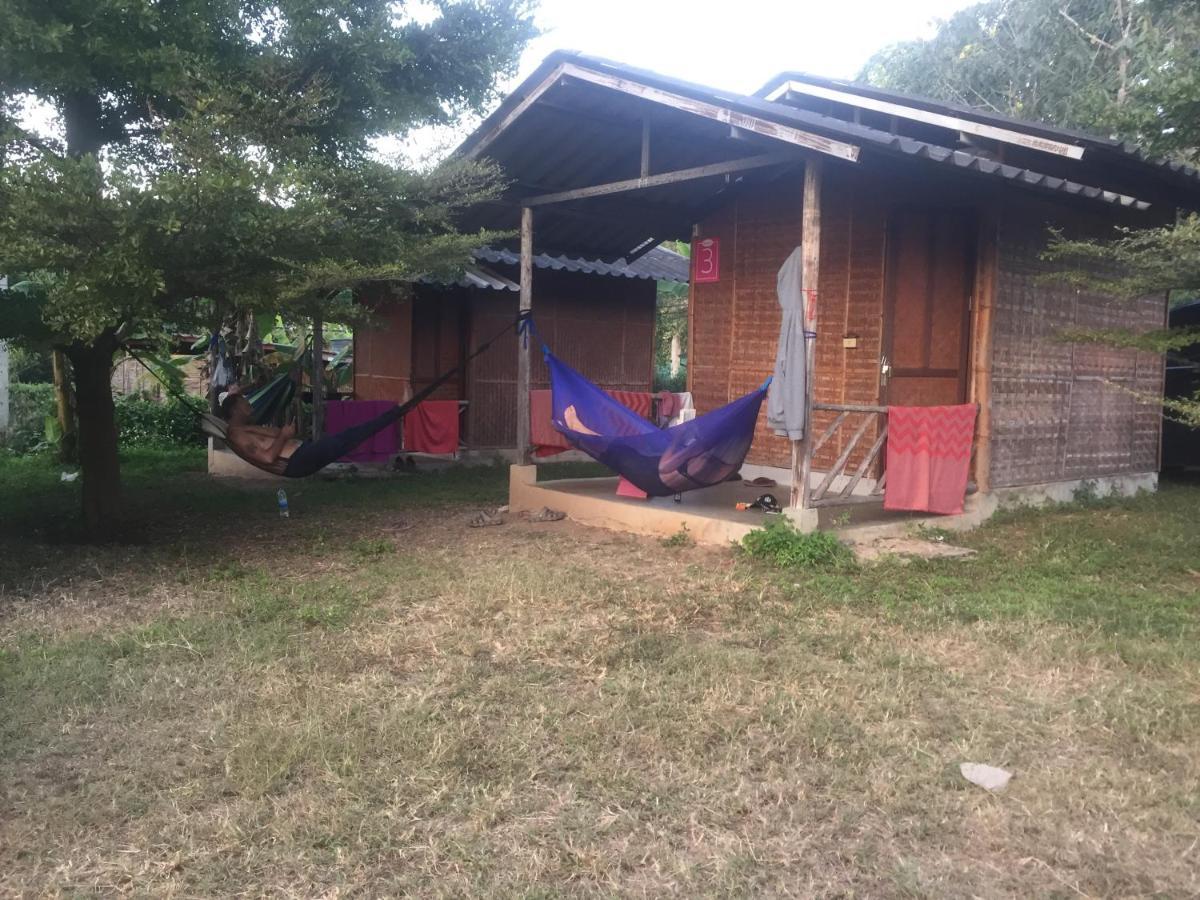 Sleepy Hut Pai Hotel Exterior photo